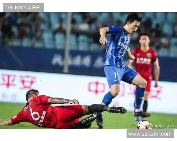 恒大与上港比赛裁判表现引发争议球迷热议判罚尺度与公平性